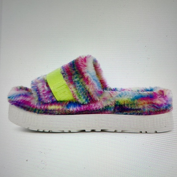 Uggs White Fluffita Pixelate Sandal-size 6 NIB - Picture 3 of 12